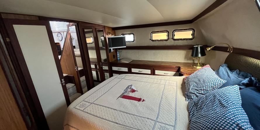 Carver 36 Aft Cabin Motoryacht