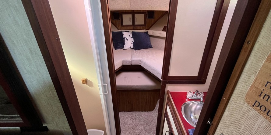 Carver 36 Aft Cabin Motoryacht