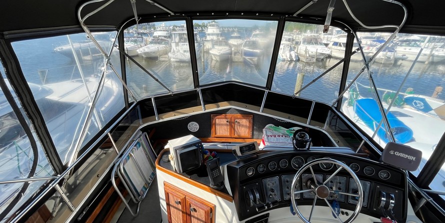 Carver 36 Aft Cabin Motoryacht