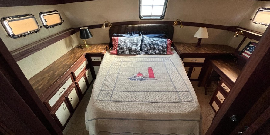 Carver 36 Aft Cabin Motoryacht