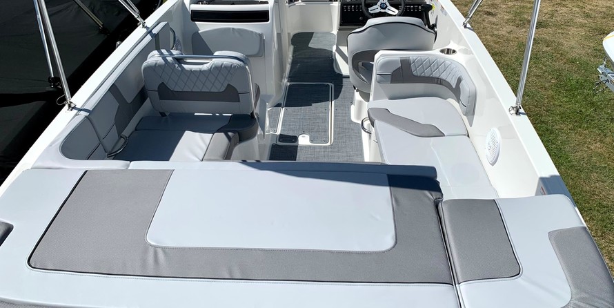 Bayliner VR6 BOWRIDER