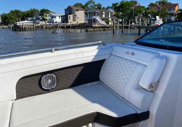 Sea Ray SDX 290 Outboard