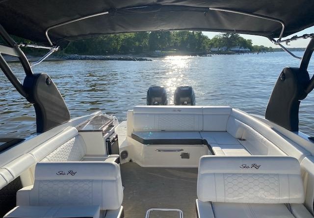 Sea Ray SDX 290 Outboard