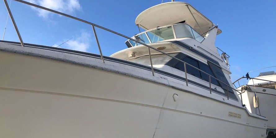 Sea ray 340 sport fish