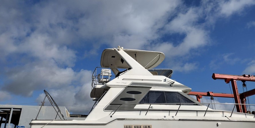 Sea ray 340 sport fish