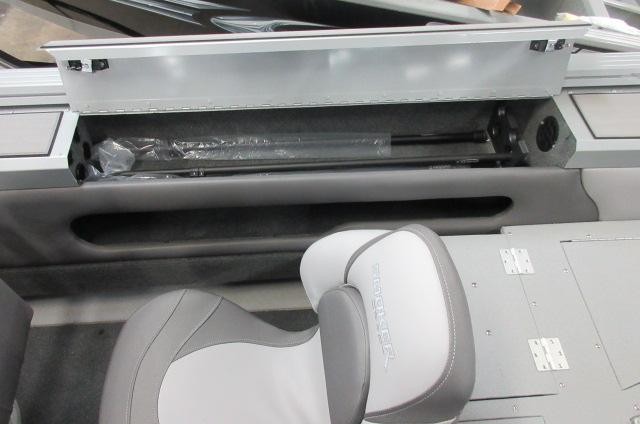 Smoker Craft Legacy Ultima 182