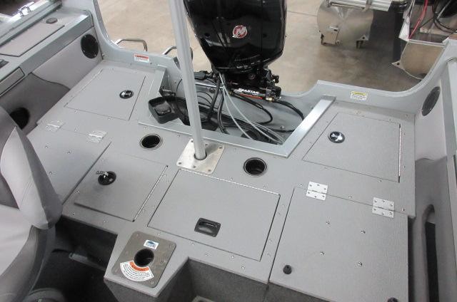 Smoker Craft Legacy Ultima 182