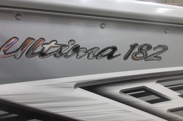 Smoker Craft Legacy Ultima 182