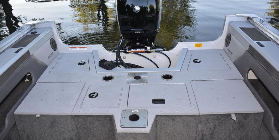 Smoker Craft Legacy Ultima 182