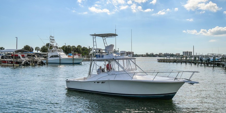 Luhrs 320 Open