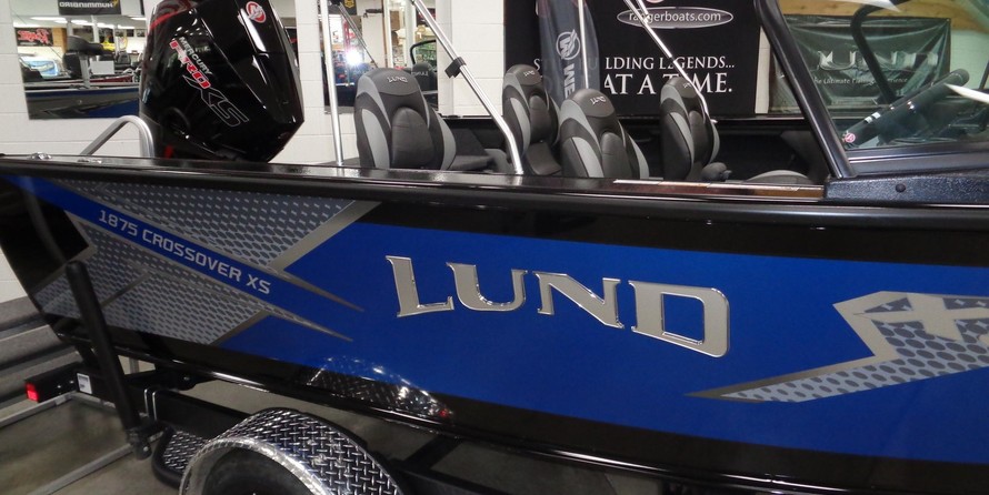 Lund Boats 1875 Crossover XS