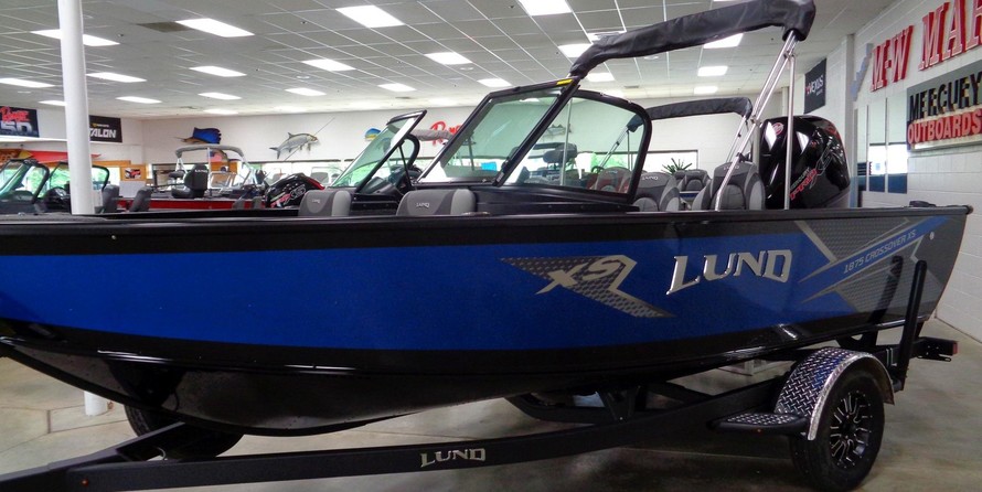 Lund Boats 1875 Crossover XS