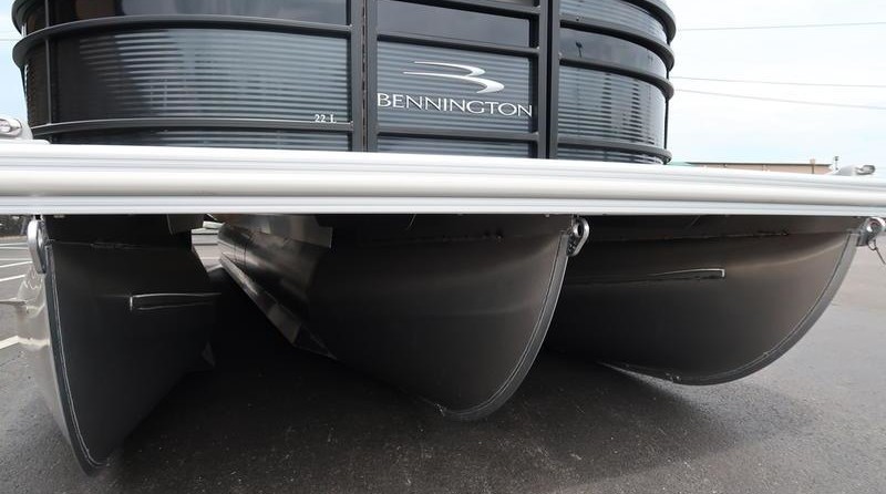 Bennington 22 LSR SPS