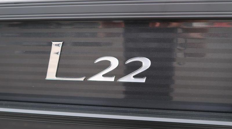 Bennington 22 LSR SPS