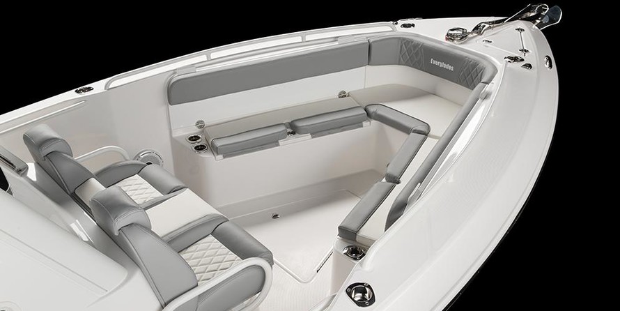 Everglades 295 Center Console
