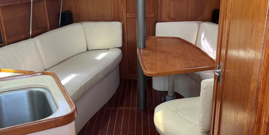 Catalina 320