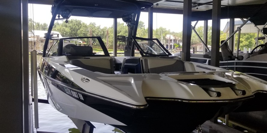 Malibu Wakesetter 22 MXZ