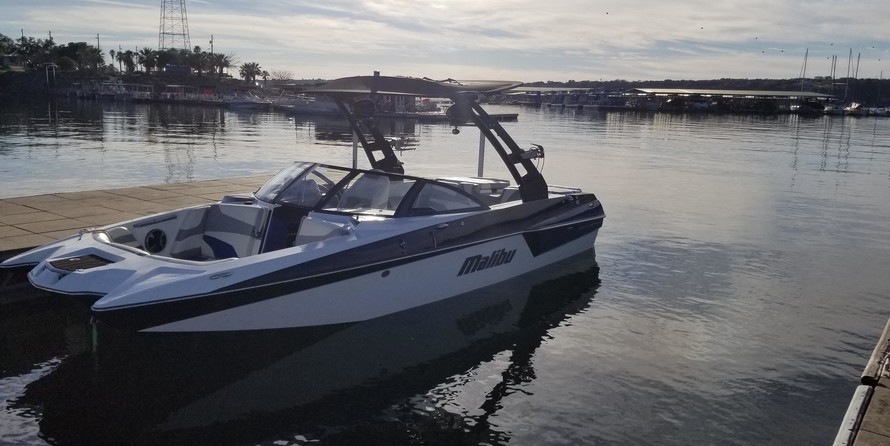 Malibu Wakesetter 22 MXZ