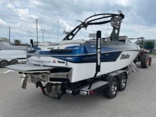 Malibu Wakesetter 22 MXZ