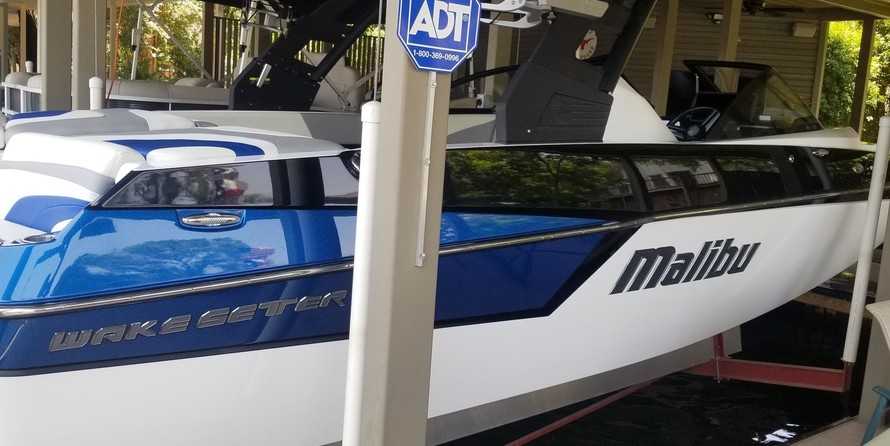 Malibu Wakesetter 22 MXZ