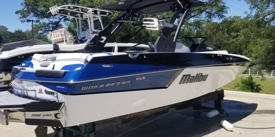 Malibu Wakesetter 22 MXZ