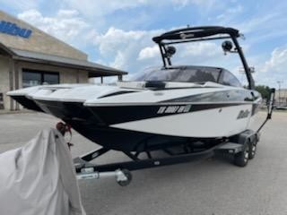 Malibu Wakesetter 22 MXZ