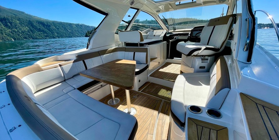 Sea Ray Sundancer 350 Coupe