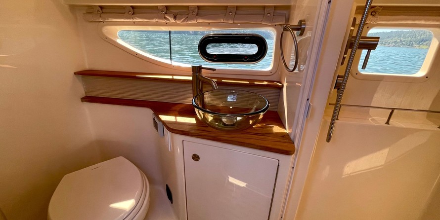 Sea Ray Sundancer 350 Coupe
