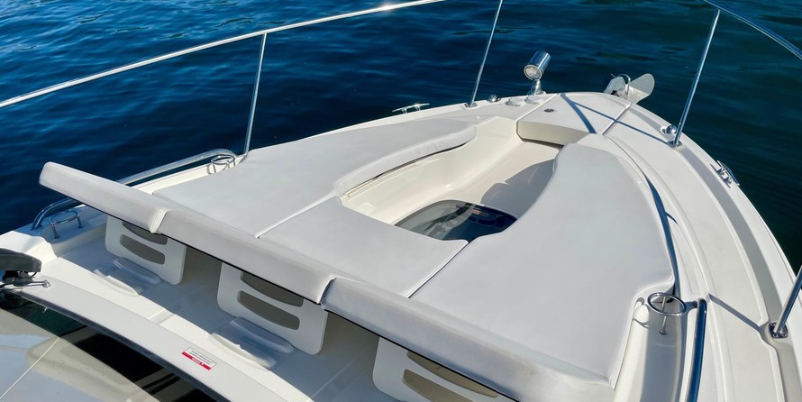 Sea Ray Sundancer 350 Coupe