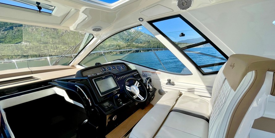 Sea Ray Sundancer 350 Coupe