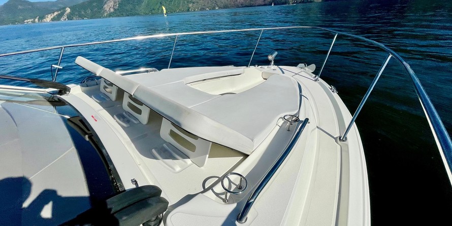 Sea Ray Sundancer 350 Coupe