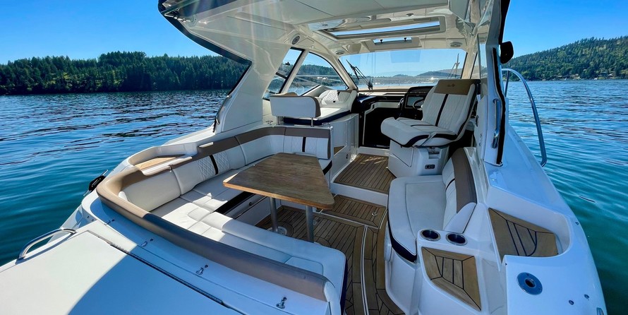 Sea Ray Sundancer 350 Coupe