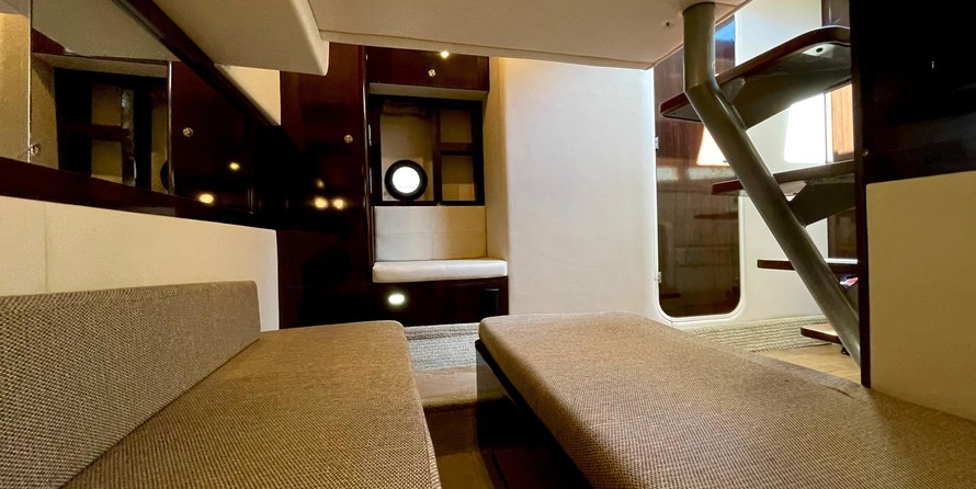 Sea Ray Sundancer 350 Coupe