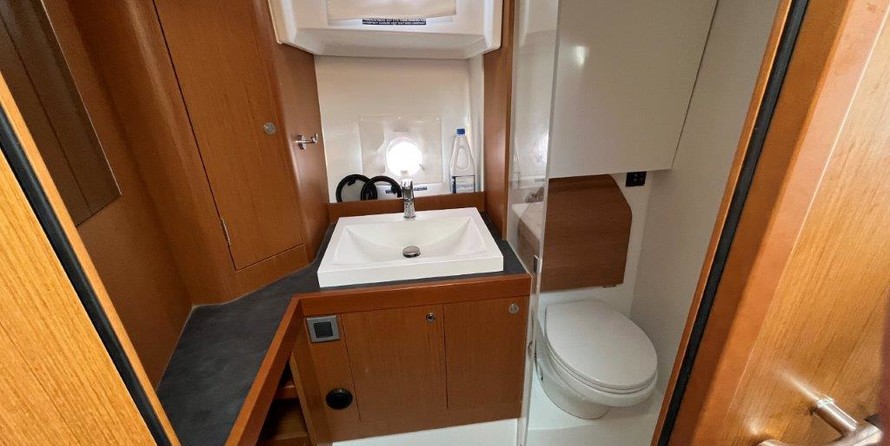 Beneteau Swift Trawler 35