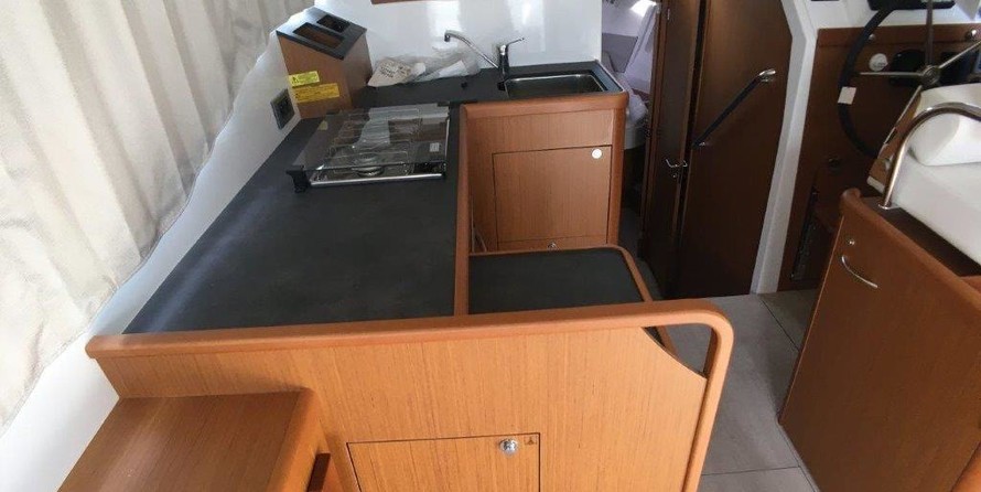 Beneteau Swift Trawler 35