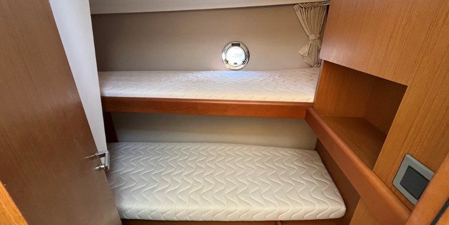 Beneteau Swift Trawler 35