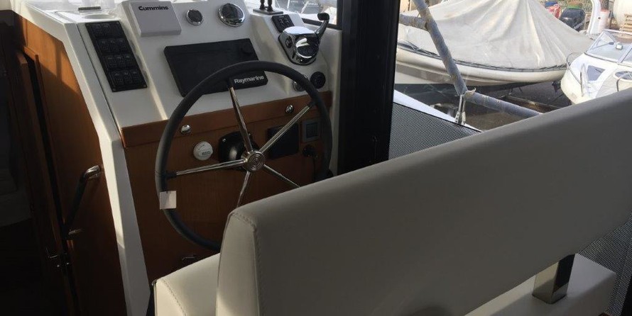 Beneteau Swift Trawler 35