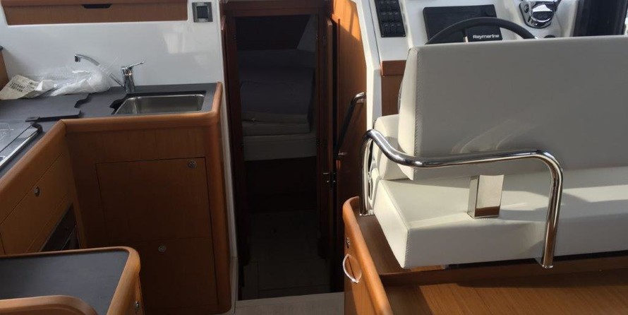 Beneteau Swift Trawler 35