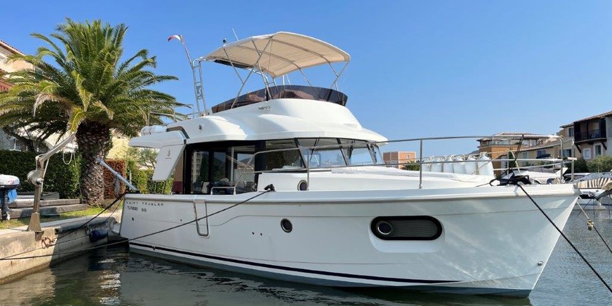 Beneteau Swift Trawler 35