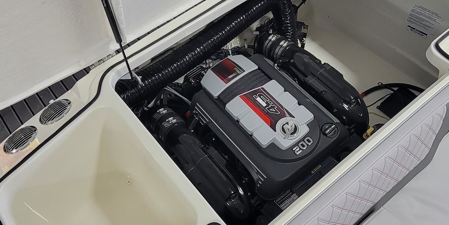 Bayliner VR4 BOWRIDER