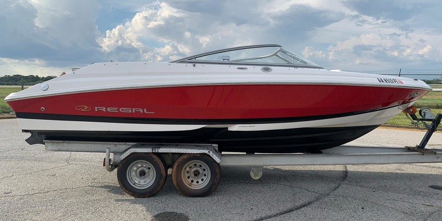 Regal 2000 Bowrider