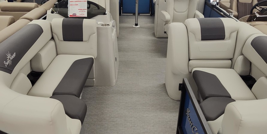 Sunchaser Boats Geneva Cruise 22 LR DH