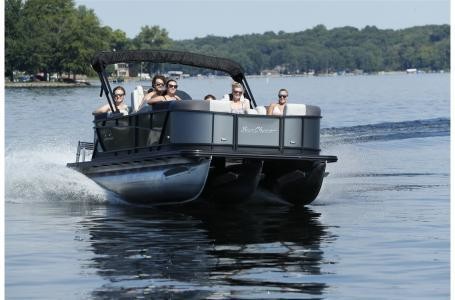 Sunchaser Boats Geneva Cruise 22 LR DH