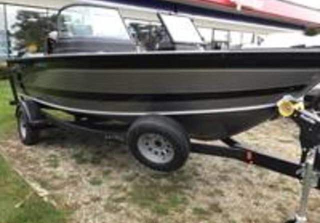 Lund Boats 1875 Impact Sport