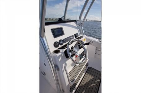 228 Sea Fox Commander