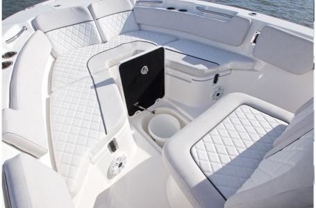 228 Sea Fox Commander