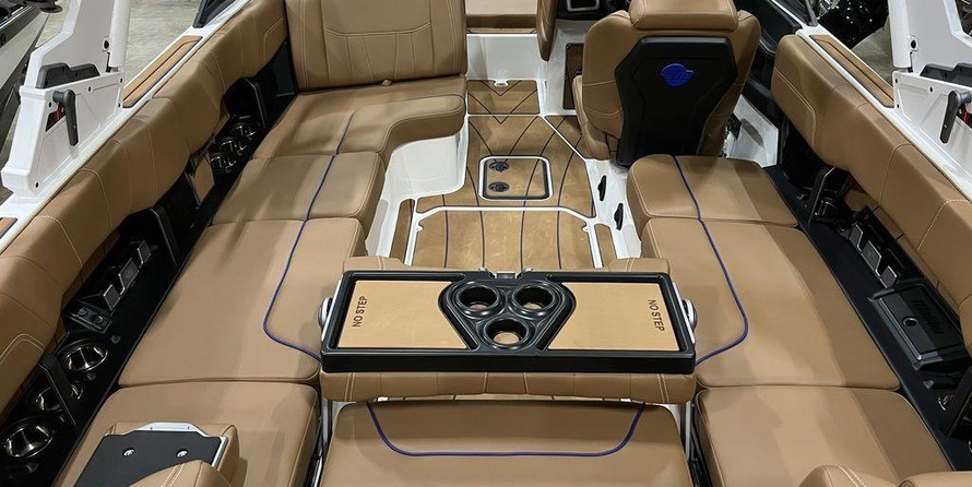 Malibu Wakesetter 23 LSV