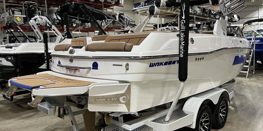 Malibu Wakesetter 23 LSV