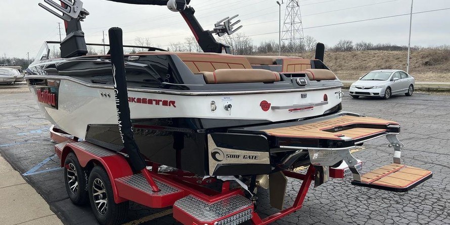 Malibu Wakesetter 23 LSV
