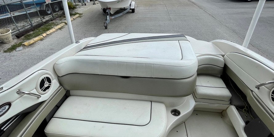 Sea Ray 220